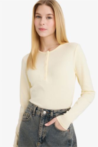 Лонгслив в рубчик с пуговицами на воротнике Fitted