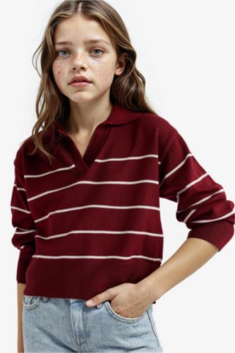 بلوفر قصة عادية بياقة بولو