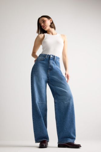 Barrel Fit Normal Waist Ankle Length Washed Jeans