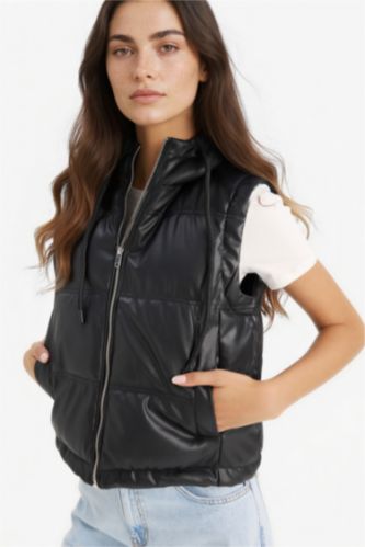 Әйелдерге қара бас киімді Жилет