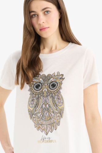 تيشيرت نص كم قصة عادية برسمة البومة برقبة مستديرة