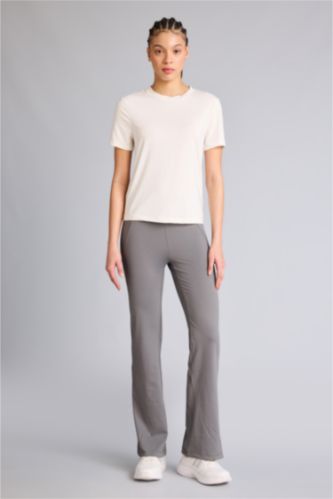 حريمي أنثرا فاتح بنطلون فلير فيت برجل شارلستون بريميوم ملمس ناعم من DeFactoFit