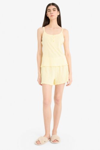 Pijama Takımı Askılı Pijama Üstü Esnek Belli Şort Pijama Altı-Fall in Love