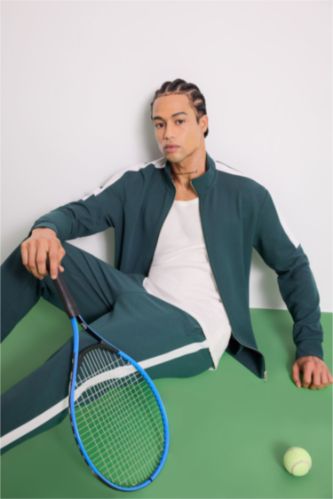 كارديجان قصة عادية وياقة عالية من DeFacttoFit