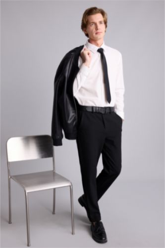 Man Black Tailored Fit Ankle Length Trousers