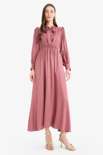 Regular Fit Fiyonk Yaka Saten Uzun Kollu Midi Elbise