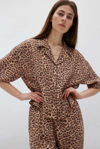 Loose Fit Leopar Desenli Modal Kısa Kollu Gömlek