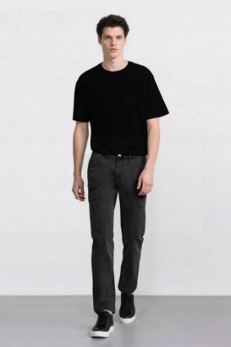 %100 Pamuk Relax Fit Rahat Kesim Düz Paça Kargo Cepli Jean Pantolon