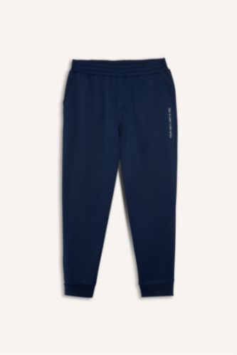Standard Fit Jogger