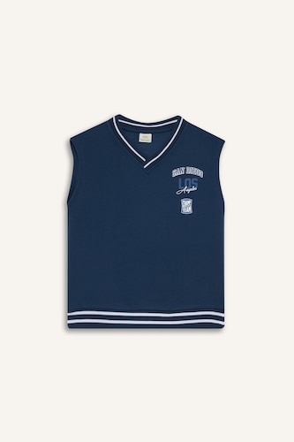 Boy Oversize Fit Printed V-Neck Sleeveless Sweatshirt
