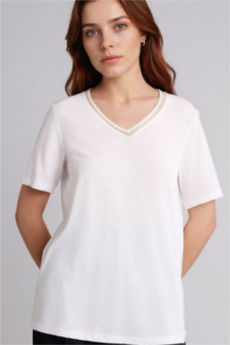 Kadın Ekru Regular Fıt V Yaka Kısa Kollu Tişört