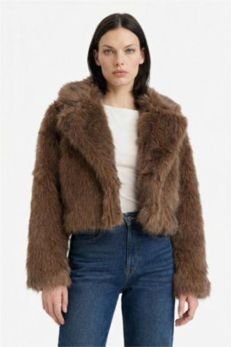 جاكيت فرو صناعي قصة عادية