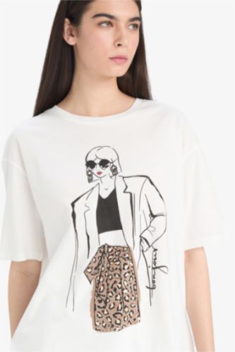 Relax Fit Crew Neck Girl Printed Cotton T-Shirt