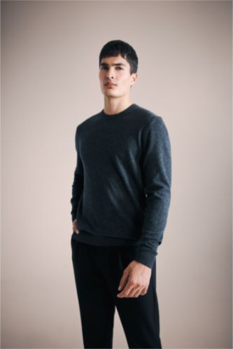 Standard Fit Crew Neck Knitwear Pullover