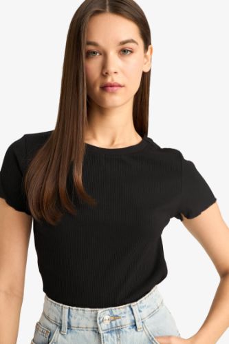 Fitted Bisiklet Yaka Basic Düz Kısa Kollu Tişört