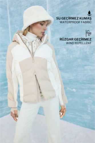 Su İtici Regular Fit Kapüşonlu Fermuarlı Kayak Montu