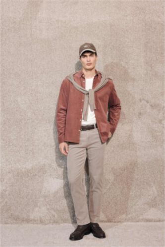 Pantalon en velours côtelé Coupe régulière