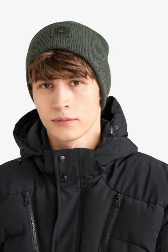 Man Woven Labeled Knit Beanie