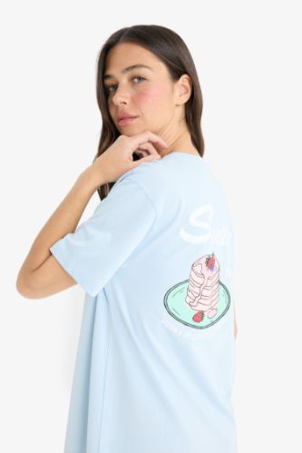 Regular Fit Bisiklet Yaka Sırt Baskılı Kısa Kollu Gecelik-Fall in Lov