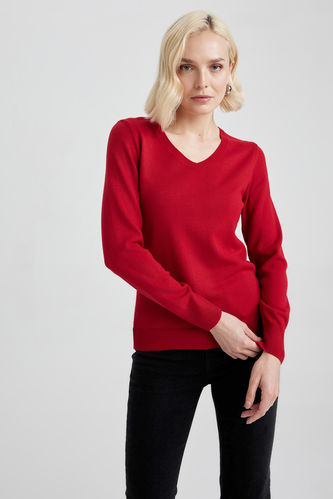 Пуловер стандартного кроя с V-образным вырезом для женщин