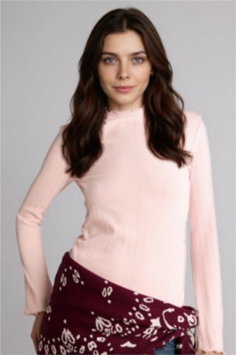 Woman Light Pink Slim Fit Camisole Long Sleeve Tunic