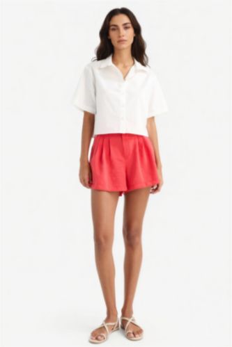 حريمي أحمر شورت بثلاثة جيوب