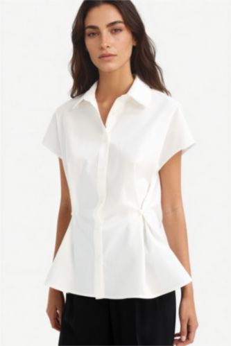 نساء بيج فاتح قميص بدون كم بوبلين سليم فيت بياقة قميص