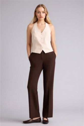 Woman Brown Straight Fit Regular Hem Pocket Detailed Trousers