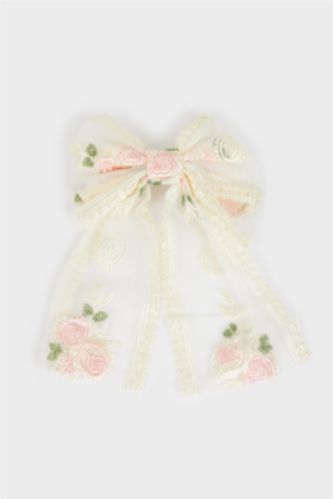 Kadın Kurdele Görünümlü Tüllü Gül Desenli Toka