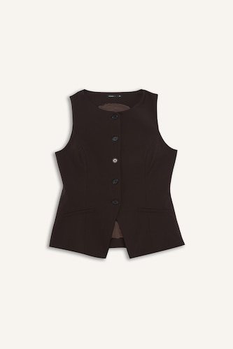 Fitted Crew Neck Vest