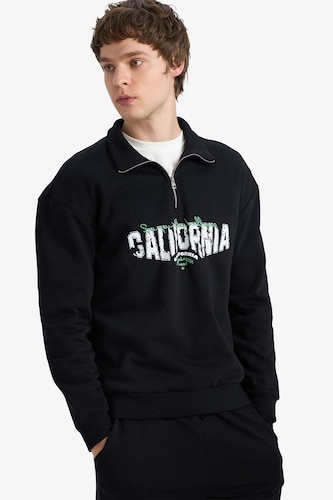 Boxy Fit Long Sleeve Sweatshirt