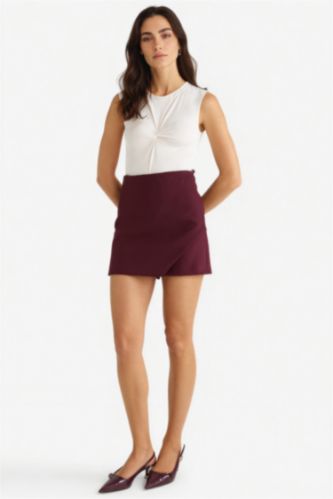 حريمي خمري جيب شورت بخصر عالي