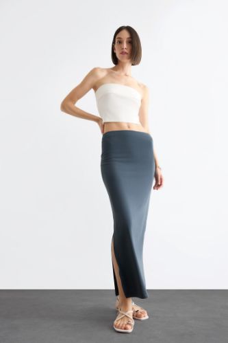 Slim Fit Dar Kesim Yırtmaçlı Midi Etek
