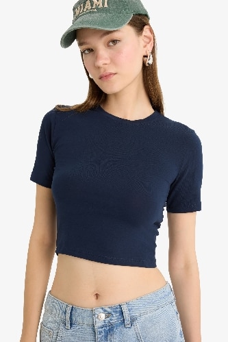 Coool Fitted Crop Basic Düz Kısa Kollu Tişört