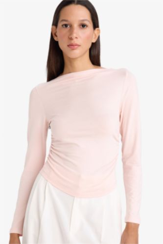 Slim Fit Dar Kesim Kayık Yaka Uzun Kollu Tişört