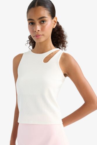Slim Fit Camisole Crew Neck Tank Top