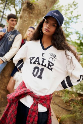 Yale University Regular Fit V-Neck T-Shirt