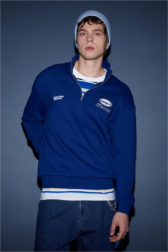 Boxy Fit Dik Yaka Baskılı Sweatshirt