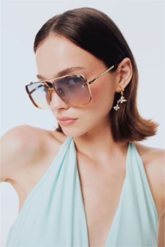 DCEY x DeFacto Kadın Metal Çerçeveli Oval Cam Güneş Gözlüğü