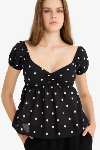 Regular Fit Heart Collar Polka Dot Short Sleeve Blouse