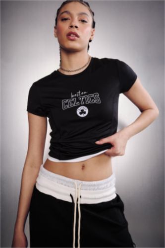 حريمي أنثرا Slim Fit NBA Boston Celtics Short Sleeves T-Shirt