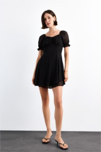 Şifon Kısa Kollu Mini Elbise