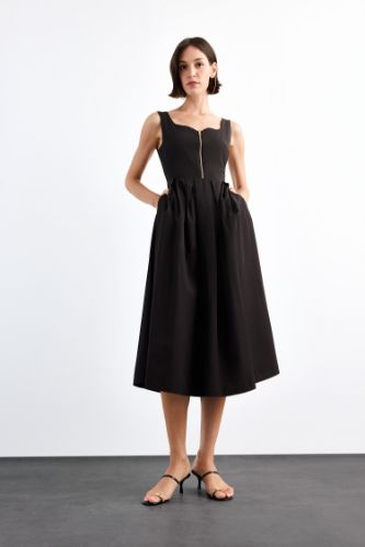 Sleeveless Long Dress