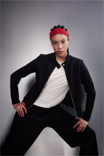 Kadın Siyah Standart Fıt Dik Yaka Skuba Dalgıç Kumaş Fermuarlı Sweatshirt