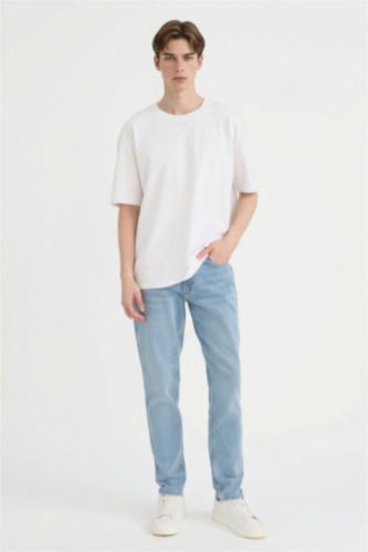 Джинсы Slim Tapered Fit с прямыми штанинами