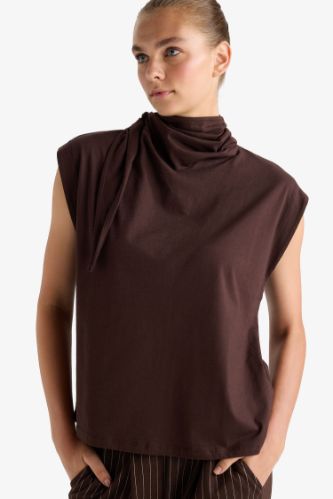 Slim Fit Half Turtleneck Blouse