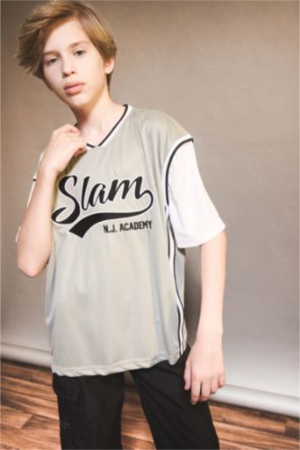 Boy Oversize Fit V-Neck Tulle T-Shirt