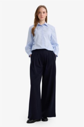 سروال قصة عادية