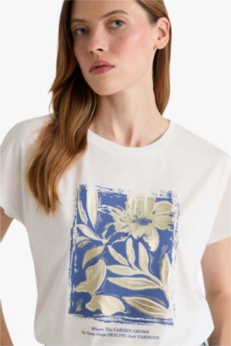 تيشيرت فلورال نص ردن بياخة مستديرة