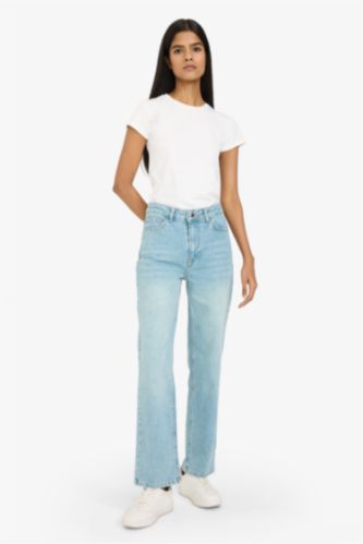 Comfort Straight Normal Waist Washed Jeans